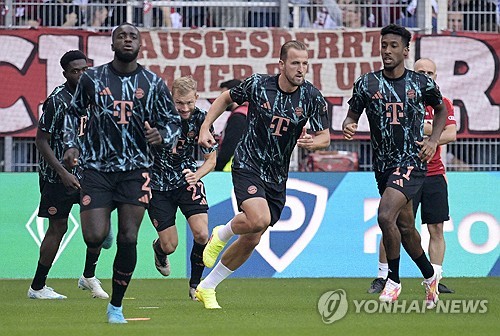 김민재가 유럽 최고의 센터백 중 하나로 평가받았던 나폴리 시절의 경기력을 되찾았다. 김민재는 센터백 파트너 다요 우파메카노와 함께 상대에게 슈팅을 단 한 차례도 허용하지 않으면서 바이에른 뮌헨의 무실점 대승을 이끌었다. 상대 공격진에게 김민재는 그야말로 벽 같은 존재였다. 사진 연합뉴스