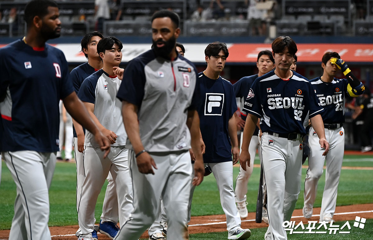 두산은 22일 잠실구장에서 열린 '2024 신한 SOL Bank KBO 리그' LG와 팀 간 마지막 맞대결에서 5-9로 패했다. 이날 패배로 일요일 14연패에 빠졌다. 엑스포츠뉴스 DB