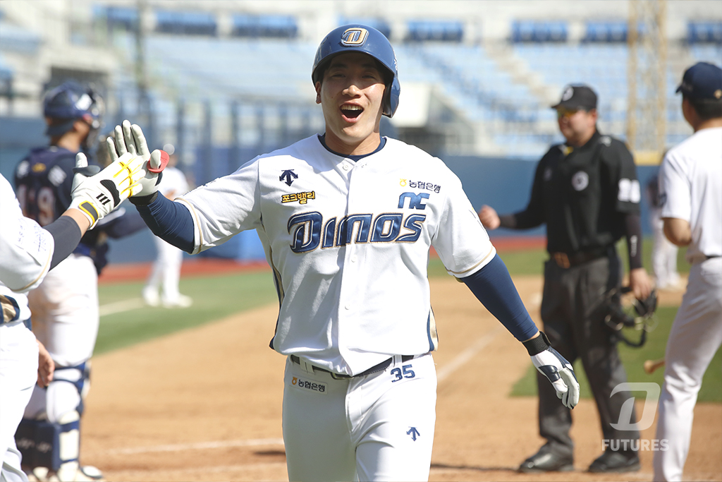 NC 내야수 한재환은 26일 창원 NC파크에서 열릴 '2024 신한 SOL Bank KBO 리그' SSG와 팀 간 마지막 맞대결에서 7번 지명타자로 선발 출전할 계획이다. 생애 첫 1군 선발 출전이다. NC 다이노스