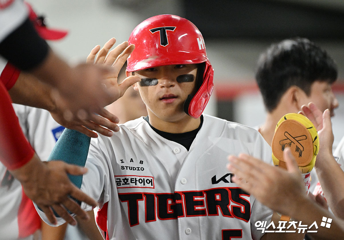 KBO 국내 타자 최초의 40홈런-40도루에 도전 중인 KIA 타이거즈 김도영. 사진 엑스포츠뉴스 DB