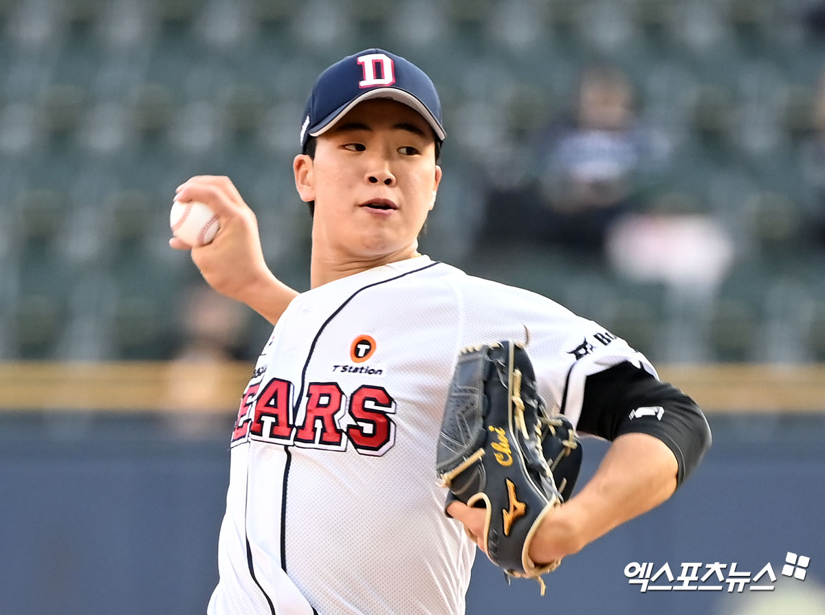 두산 투수 최준호는 28일 창원 NC파크에서 열린 '2024 신한 SOL Bank KBO 리그' NC와 팀 간 마지막 맞대결을 앞두고 1군에 콜업됐다. 이승엽 두산 감독은 발목 부상에서 회복한 최준호의 상태를 점검한 뒤 포스트시즌에서 활용하고자 한다. 엑스포츠뉴스 DB 