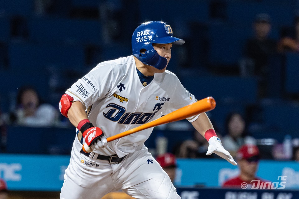 NC 외야수 손아섭은 1일 창원 NC파크에서 열릴 '2024 신한 SOL Bank KBO 리그' 롯데와 팀 간 마지막 맞대결에서 2번 지명타자로 선발 출전할 계획이다. NC 다이노스