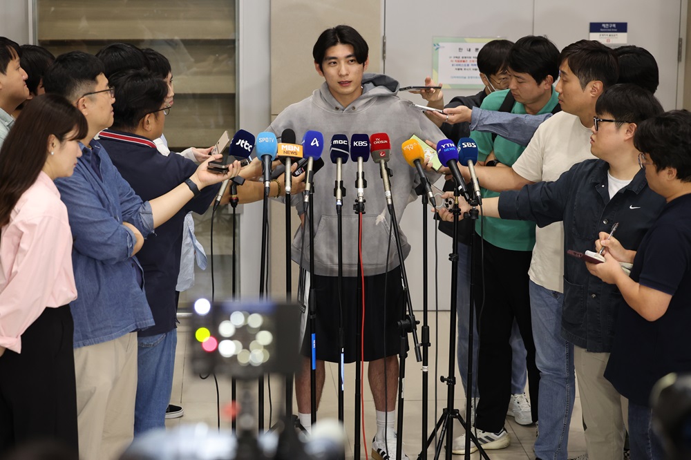 미국 메이저리그 샌프란시스코 자이언츠의 이정후가 10월 1일 인천국제공항 제2터미널을 통해 귀국했다. 사진 연합뉴스