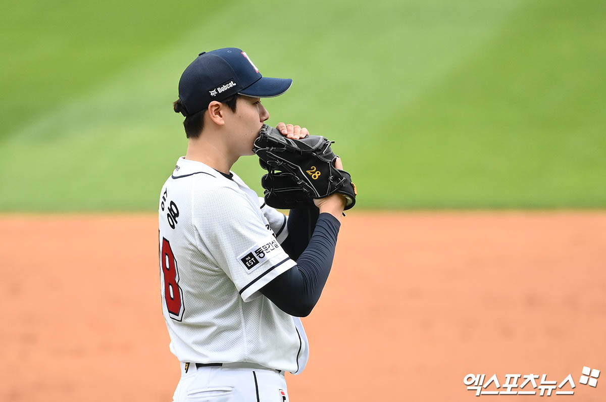 두산 베어스 좌완 최승용이 3일 서울 잠실야구장에서 열린 2024 신한 SOL Bank KBO 포스트시즌 KT 위즈와의 와일드카드 결정전 2차전에서 4.2이닝 무실점으로 호투했다. 사진 박지영 기자