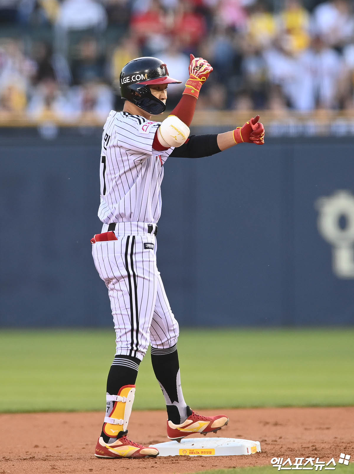 LG 외야수 박해민은 6일 잠실구장에서 열릴 '2024 신한 SOL Bank KBO 포스트시즌' KT와 준플레이오프(5전 3승제) 2차전을 앞두고 승리를 향한 힘찬 각오를 밝혔다. 엑스포츠뉴스 DB