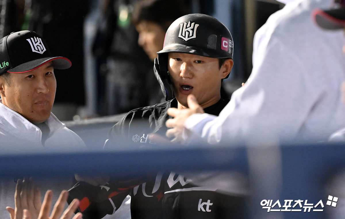 KT 외야수 김민혁은 8일 수원 KT위즈파크에서 열릴 '2024 신한 SOL Bank KBO 포스트시즌' LG와 준플레이오프(5전 3승제) 3차전을 앞두고 선발 명단에서 빠졌다. 감기 몸살로 휴식이 필요하다. 엑스포츠뉴스 DB