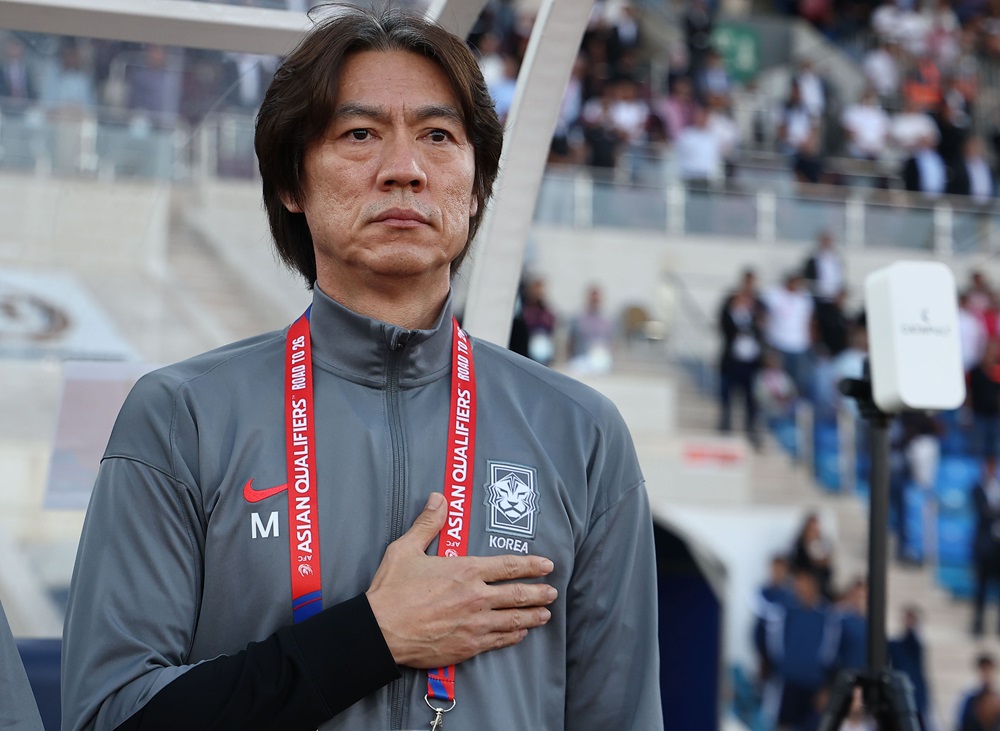 홍명보 감독이 이끄는 대한민국 축구 국가대표팀이 10일(한국시간) 오후 11시 요르단 암만의 암만국제경기장에서 요르단과 2026 국제축구연맹(FIFA) 북중미(캐나다·미국·멕시코 공동개최) 월드컵 아시아 3차 예선 B조 3차전 원정 경기에서 전반을 1-0으로 앞선 가운데 마쳤다. 사진 연합뉴스