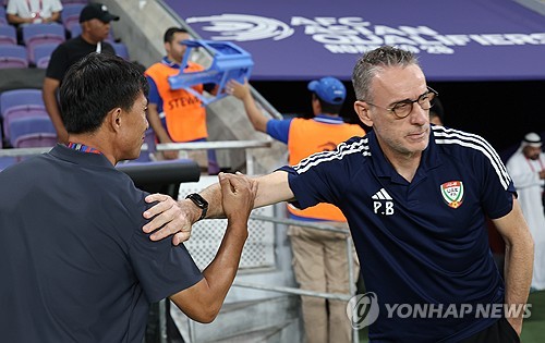 파울루 벤투 감독이 이끄는 UAE는 11일(한국시간) UAE 알아인에 위치한 하자 빈 자예드 스타디움에서 열린 북한과의 2026 국제축구연맹(FIFA) 북중미 월드컵 아시아 3차 예선 A조 3라운드 홈경기에서 1-1 무승부를 거뒀다. 승리에 실패하면서 UAE는 북한전 4경기 연속 무승(2무2패) 행진을 이어갔다. 연합뉴스