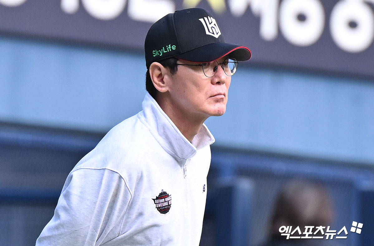 이강철 KT 감독은 11일 잠실구장에서 열릴 '2024 신한 SOL Bank KBO 포스트시즌' LG와 준플레이오프(5전 3승제) 5차전을 앞두고 승리를 향한 힘찬 각오를 밝혔다. 잠실, 김한준 기자