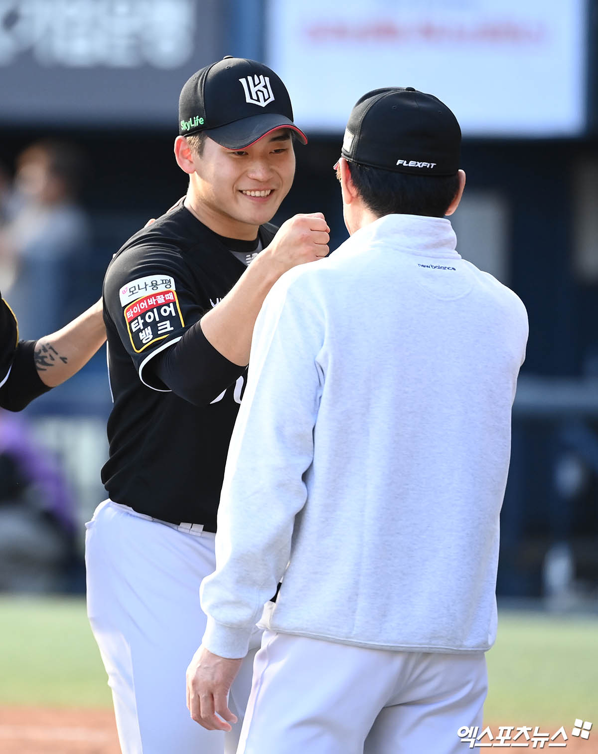 KT 투수 박영현은 11일 잠실구장에서 열릴 '2024 신한 SOL Bank KBO 포스트시즌' LG와 준플레이오프(5전 3승제) 5차전에서 구원 등판을 준비한다. 팀은 박영현을 비롯해 쓸 수 있는 카드를 모두 써보려고 한다. 엑스포츠뉴스 DB