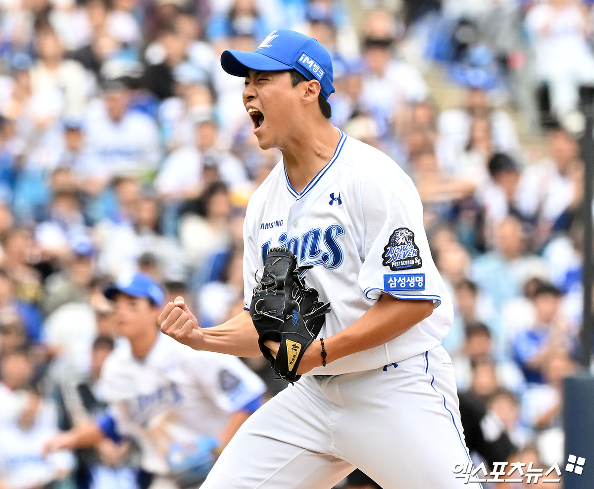 3일 오후 대구삼성라이온즈파크에서 열린 '2024 신한 SOL Bank KBO 포스트시즌' LG 트윈스와 삼성 라이온즈의 플레이오프 1차전 경기, 7회초 2사 1,2루 삼성 김윤수가 LG 오스틴을 헛스윙 삼진으로 처리한 후 포효하고 있다. 대구, 김한준 기자