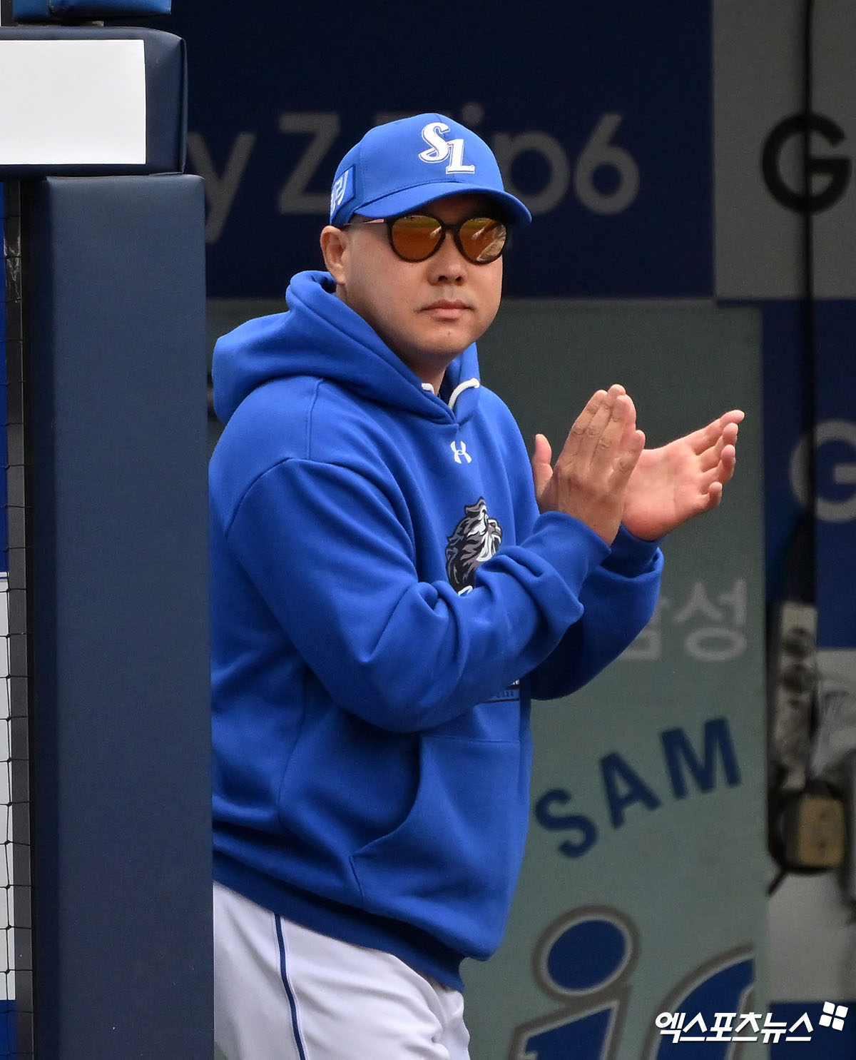 박진만 삼성 감독은 13일 대구 삼성라이온즈파크에서 열린 '2024 신한 SOL Bank KBO 포스트시즌' LG 상대 플레이오프 1차전(5전 3승제)을 승리로 장식한 뒤 선수들의 활약에 흡족한 듯 미소를 보였다. 대구, 김한준 기자