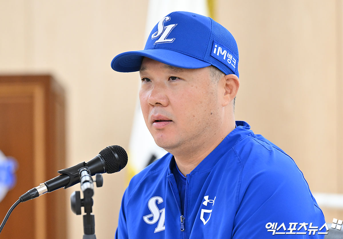  14일 오후 대구삼성라이온즈파크에서 열리는 '2024 신한 SOL Bank KBO 포스트시즌' LG 트윈스와 삼성 라이온즈의 플레이오프 2차전 경기, 삼성 박진만 감독이 브리핑을 갖고 있다. 대구, 김한준 기자