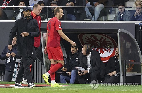 영국 매체 더 타임즈가 15일(한국시간) 잉글랜드축구협회(FA)가 과르디올라 감독과 비공식적으로 연락해 다음 대표팀 감독직에 관해 대화를 나눴다고 전했다. 연합뉴스