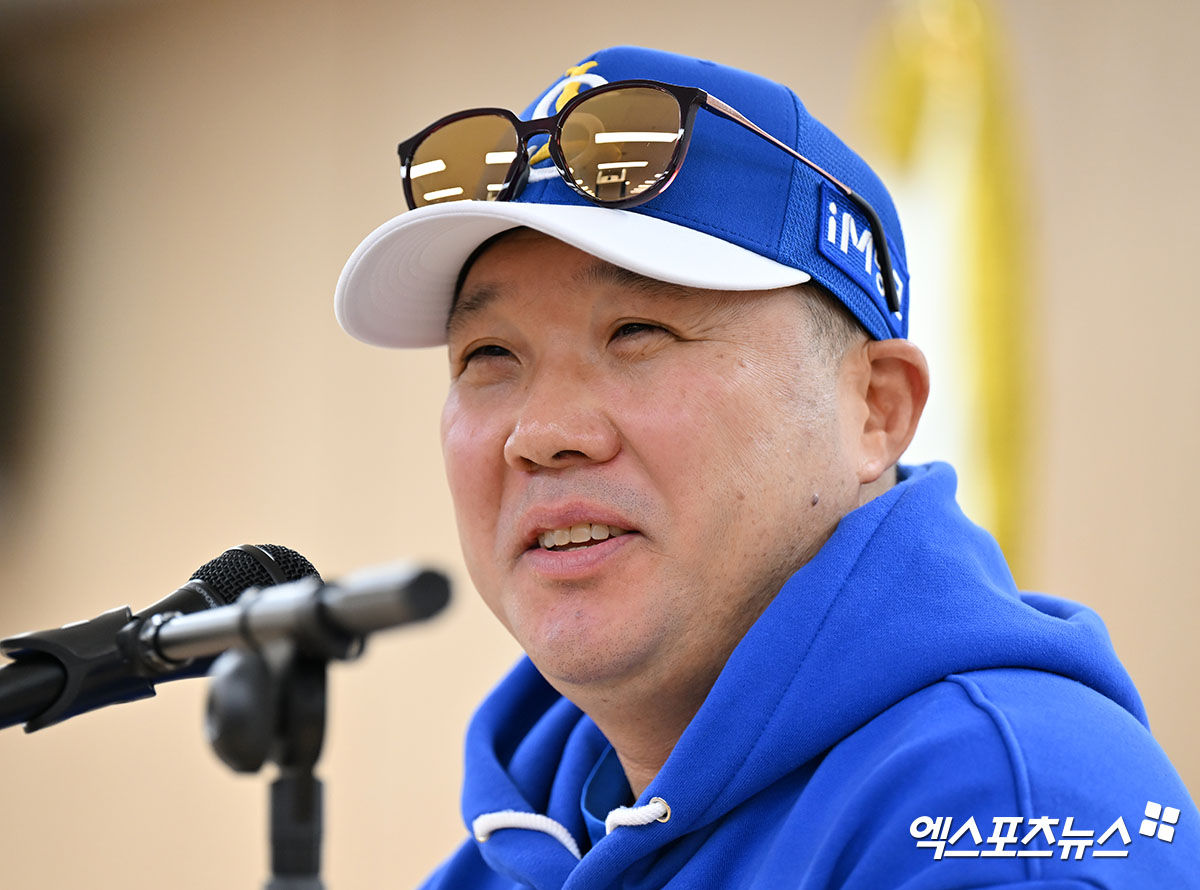 박진만 삼성 감독은 15일 삼성라이온즈파크에서 열릴 '2024 신한 SOL Bank KBO 포스트시즌' LG와 플레이오프(5전 3승제) 2차전을 앞두고 취재진을 만났다. 이 자리에서 그는 하루 전 우천 취소를 긍정적으로 바라봤다. 대구, 김한준 기자