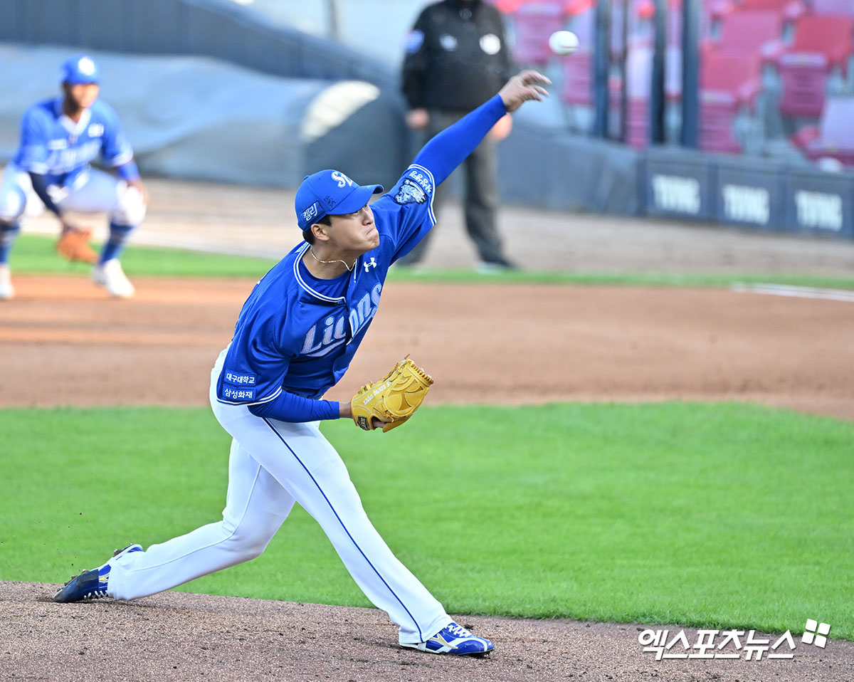 삼성 라이온즈 좌완 영건 이승현이 23일 광주 기아챔피언스필드에서 열린 2024 신한 SOL Bank KBO 포스트시즌 KIA 타이거즈와의 한국시리즈 1차전(10월 21일 경기 서스펜디드 재개)에서 6회말 등판, 1이닝 3탈삼진 1사구 무실점을 기록했다. 사진 김한준 기자