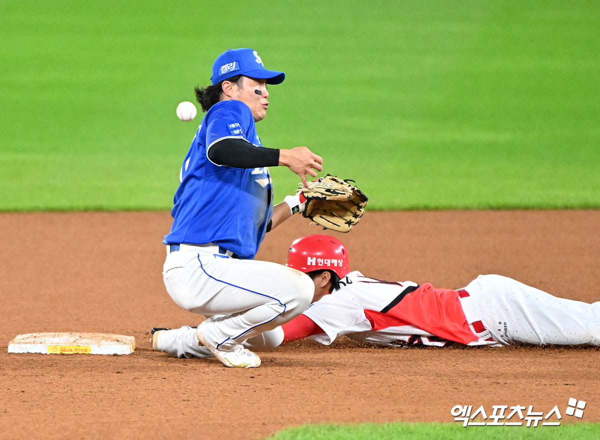 KIA는 25일 삼성라이온즈파크에서 열릴 '2024 신한 SOL Bank KBO 포스트시즌' 삼성과 한국시리즈(7전 4승제) 3차전을 앞두고 뛰는 야구를 앞세워 상대 에이스 레예스를 흔들어보려고 한다. 엑스포츠뉴스 DB