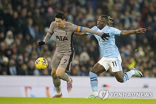 영국 매체 '풋볼런던'이 28일(한국시간) 포스테코글루 감독이 손흥민이 맨체스터 시티와의 2024-2025시즌 카라바오컵 4라운드를 앞두고 복귀할 수 있다고 전했다.  토트넘도 구단 공식 홈페이지를 통해 포스테코글루 감독은 다음 주 열리는 두 개의 중요한 경기를 준비하면서 손흥민이 출전할 수 있기를 원한다며 손흥민의 복귀 가능성을 언급했다. 연합뉴스