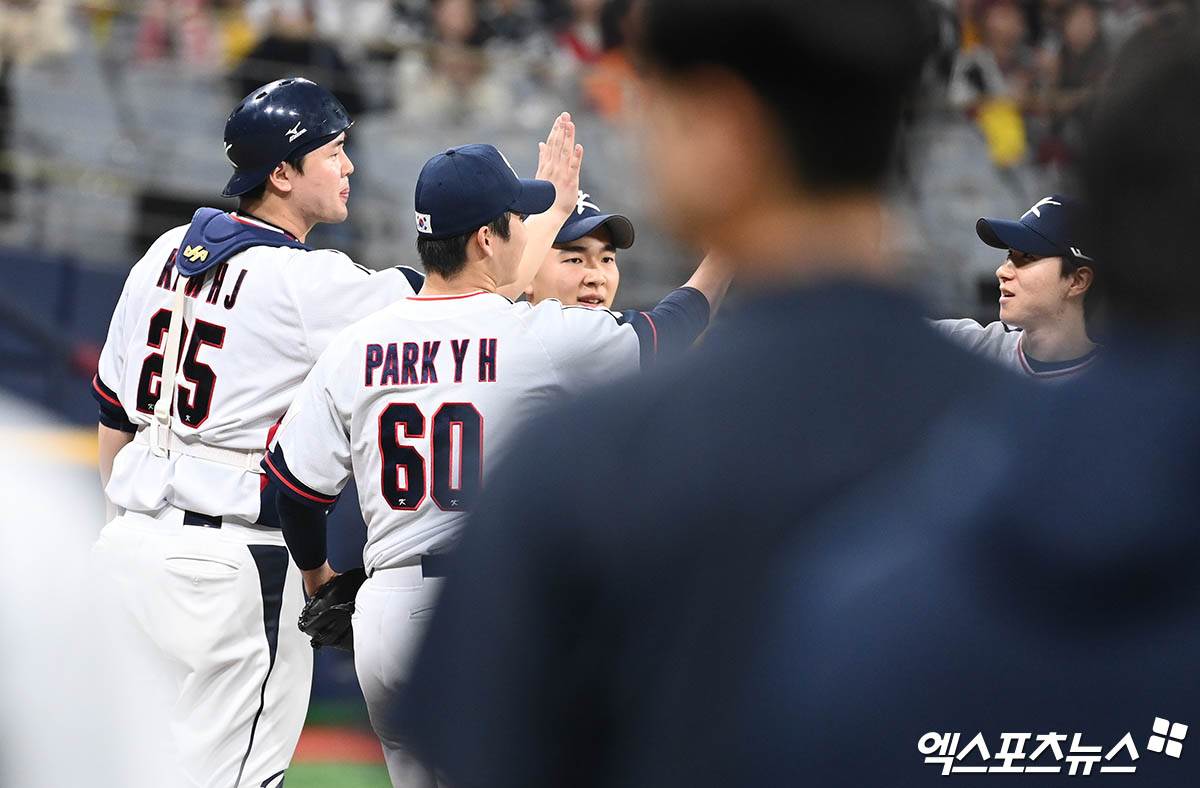 대표팀은 1일 고척스카이돔에서 열린 '2024 K-BASEBALL SERIES with TVING' 쿠바 대표팀과 평가전에서 2-0으로 승리했다. 기분 좋은 출발을 알린 대표팀이다. 고척, 김한준 박지영 기자