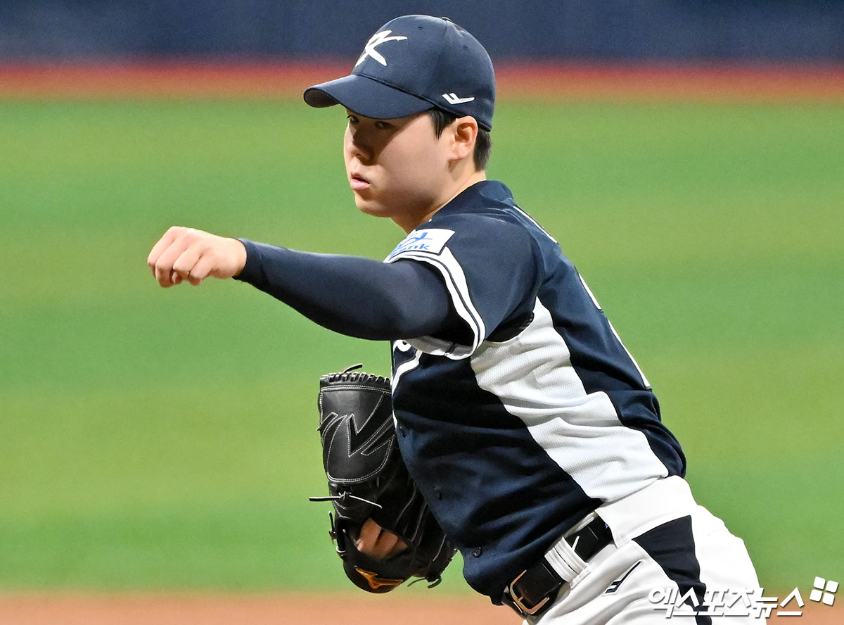 대표팀 투수 최승용은 2일 고척스카이돔에서 열린 '2024 K-BASEBALL SERIES with TVING' 쿠바 대표팀과 평가전에서 선발 등판했다. 이날 2이닝 무실점을 기록하며 안정적인 투구를 선보였다. 고척, 김한준 기자