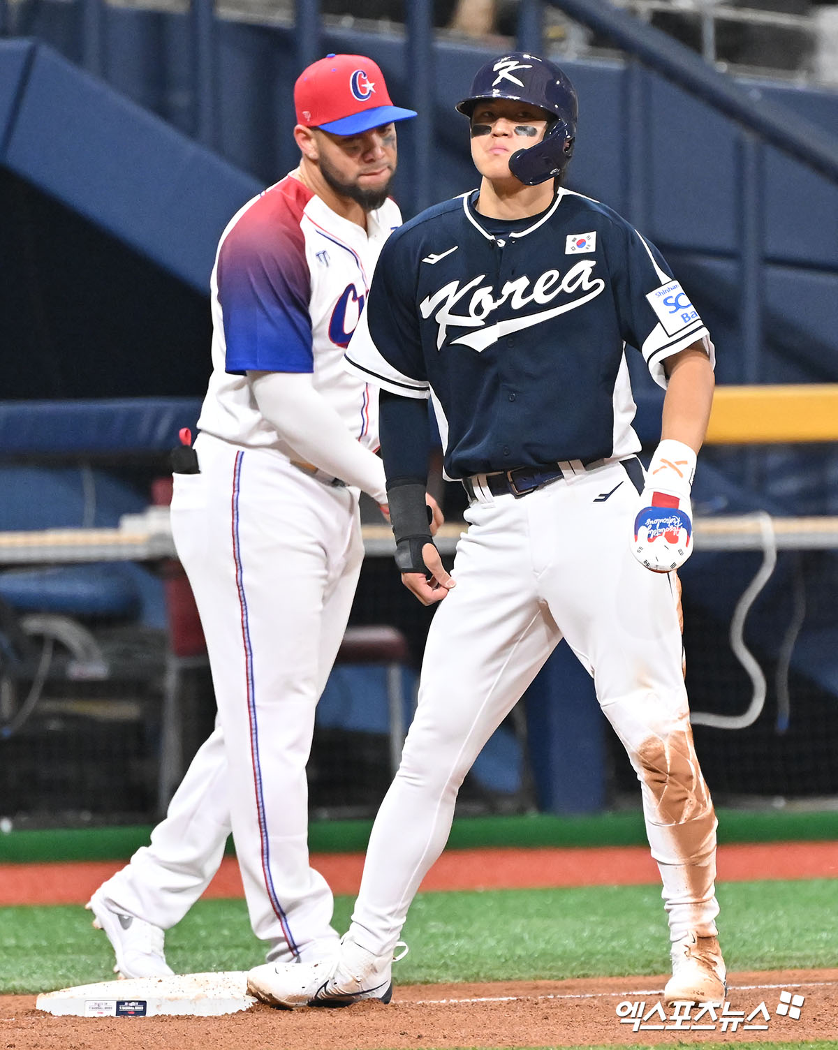 대표팀 내야수 김도영은 2일 고척스카이돔에서 열린 '2024 K-BASEBALL SERIES with TVING' 쿠바 대표팀과 평가전에서 3번타자 3루수로 선발 출전했다. 3타수 1안타 1도루를 기록했지만, 최근까지 한국시리즈를 치르는 등 체력 소모가 많아 몸 상태가 정상은 아니다. 그는 빠르게 컨디션을 회복하고자 다짐했다. 고척, 김한준 기자