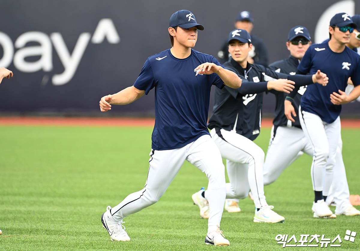 류중일 감독이 이끄는 '2024 세계야구소프트볼연맹(WBSC) 프리미어12' 대표팀은 9일 대만 타이베이 톈무야구장에서 입성 후 첫 실전 훈련에 나섰다. 타이베이, 박지영 기자