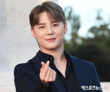 '8억 갈취 피해' 김준수, 공연 D-6 '알라딘' 무대 오를 수 있을까 [엑's 이슈]