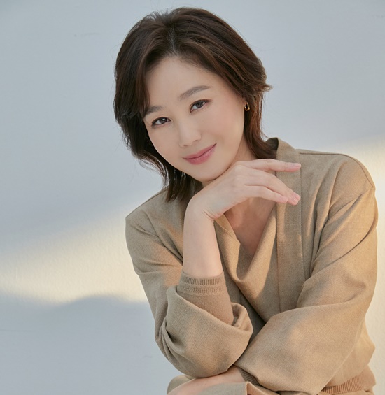 キム・ソンリョン「皮膚科施術に嵐ダイエット…シャロンストーン変身のために」 [엑’s 인터뷰①]