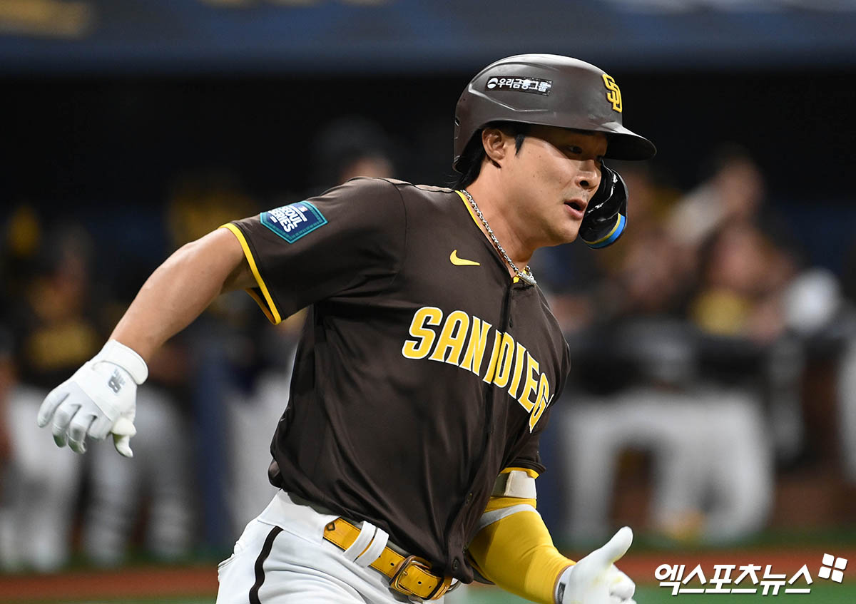 FA 내야수 김하성이 27일(한국시간) MLB.com이 선정한 FA 선수들 가운데 주력 1위로 선정됐다. 엑스포츠뉴스 DB