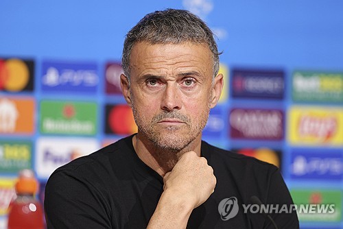 엔리케 감독이 지난 29일(한국시간) 프랑스 파리 근교의 PSG 캠퍼스에서 진행된 낭트와의 2024-2025시즌 리그1 13라운드 홈 경기를 앞두고 열린 기자회견에서 최근 유럽 대항전에서 부진한 팀 상황에 대해 입을 열었다. 연합뉴스