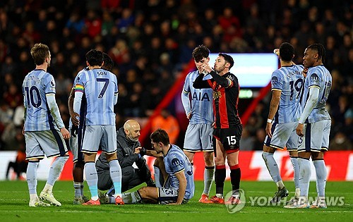 토트넘이 6일(한국시간) 영국 본머스에 있는 바이탈리티 스타디움에서 열린 본머스와의 2024-2025시즌 프리미어리그 14라운드 원정 경기에서 0-1로 패했다. 연합뉴스