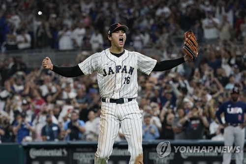 황금 타석 도입은 야구의 진정한 재미를 잃게 할지도 모른다. 지난해 열린 월드베이스볼클래식(WBC)에서는 일본 오타니 쇼헤이와 미국 마이크 트라웃이 결승전 마지막 아웃카운트를 두고 만화같은 투타 맞대결을 펼쳐 흥미를 불러왔다. 연합뉴스 AP