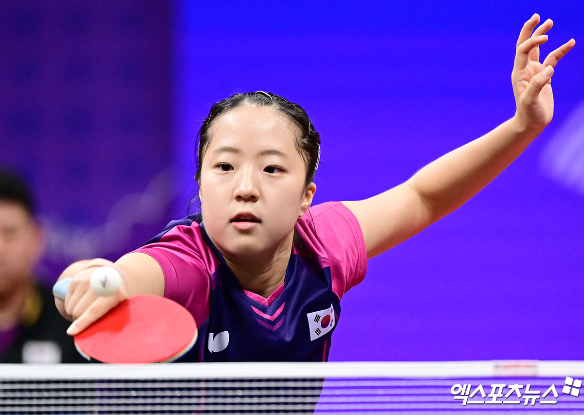 신유빈이 7일 중국 쓰촨성 청두에서 열린 2024 ITTF 혼성단체 월드컵 본선 2라운드 일본과의 경기에서 여자 단식과 복식 승리를 견인, 한국의 4강 진출을 이끌었다. 사진 엑스포츠뉴스 DB