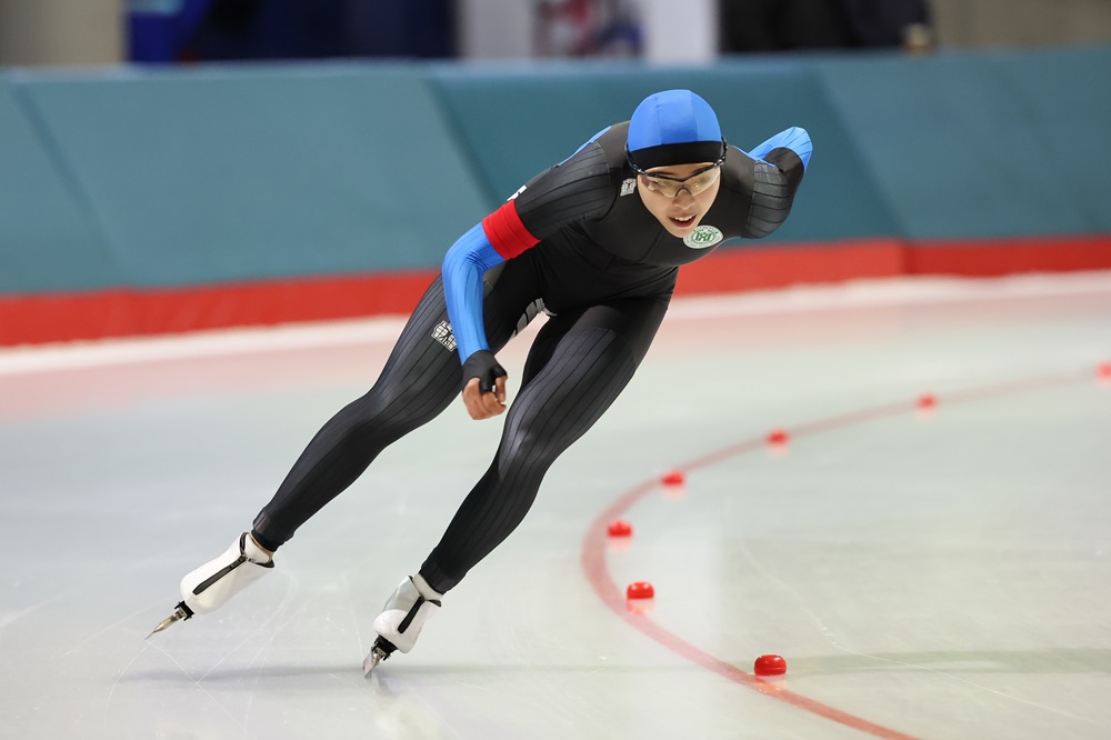 이나현이 지난 20일 막을 내린 전국남녀 스프린트 스피드스케이팅 선수권대회에서 전 종목 1위로 우승을 거머쥐었다. 대한빙상경기연맹