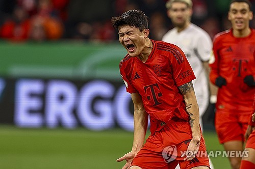 독일 매체 TZ가 13일(한국시간) 다가오는 16일 바이에른 뮌헨과 호펜하임의 경기에서 김민재가 아킬레스 염증을 이유로 휴식을 취할 거라고 전망했다. 연합뉴스