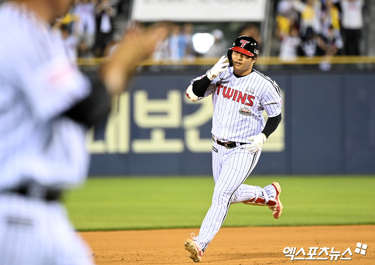 LG 내야수 문보경은 지난 시즌 커리어하이를 기록했다. 리그 최고 김도영(KIA)의 비법을 자신의 것으로 만들며 한 층 더 발전하리라 다짐했다. 엑스포츠뉴스 DB