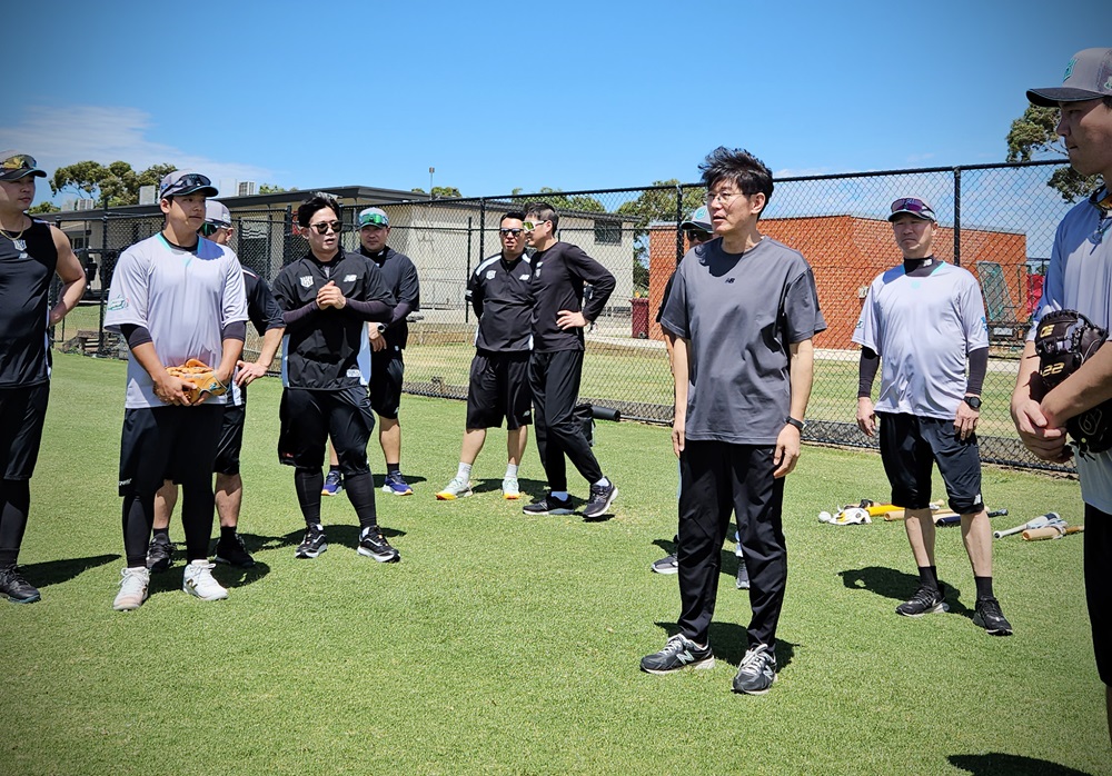 KT 위즈 선수단이 27일 호주 질롱에서 1차 스프링캠프 훈련을 본격적으로 시작했다. KT 위즈