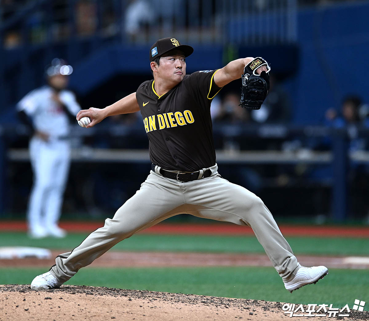 우완투수 고우석이 샌디에이고 파드리스 소속이었던 지난해 3월 MLB 월드투어 서울시리즈 2024에 앞서 열린 스페셜 매치에서 투구하고 있다. 이후 마이애미 말린스로 트레이드된 고우석은 더블A서 시즌을 마쳤으며 올해 마이애미 스프링캠프에 초청됐다. 엑스포츠뉴스 DB