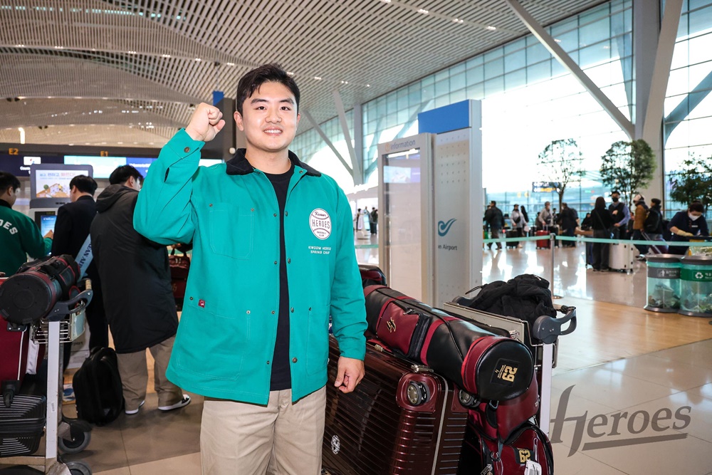 키움 외야수 강진성은 비시즌 새 보금자리를 마련했다. 잘했던 시절 자신감을 회복해 새 팀에 보탬이 되고자 힘찬 각오를 밝혔다. 키움 히어로즈