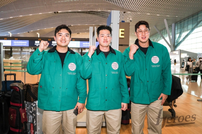 키움 내야수 오선진(가운데)은 은퇴 선언 직전 극적으로 키움과 계약을 체결했다. 선수로서 마지막 기회를 잡은 그는 어떻게든 팀에 보탬이 되리라 힘찬 각오를 다졌다. 키움 히어로즈