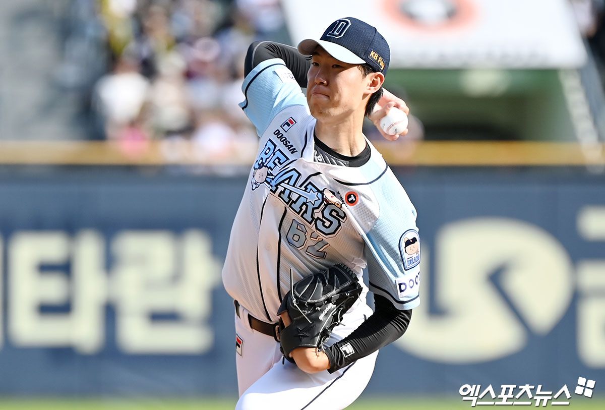 두산 베어스 투수 김유성이 2025년 호주 시드니 스프링캠프에 참가해 불펜 투구를 소화했다. 김유성은 80구까지 투구수를 끌어 올리면서 5선발 경쟁을 이어가고 있다. 엑스포츠뉴스 DB