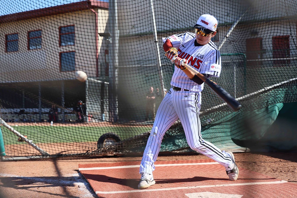 LG 외야수 박해민은 여전한 수비력은 물론, 타격 향상과 주장의 책임감까지 더해 다가올 2025시즌 반등을 예고했다. LG 트윈스