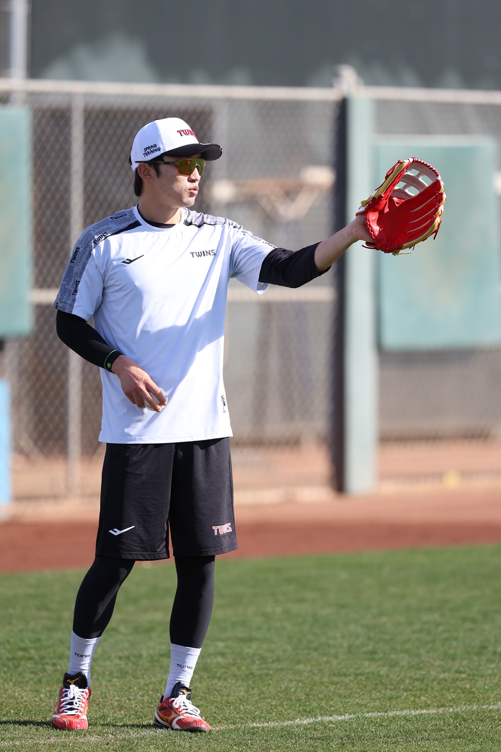 LG 외야수 박해민은 여전한 수비력은 물론, 타격 향상과 주장의 책임감까지 더해 다가올 2025시즌 반등을 예고했다. LG 트윈스