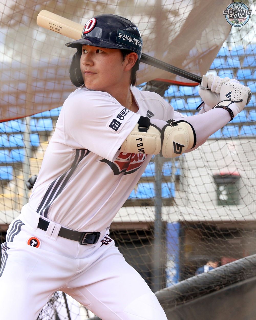 두산 베어스 내야수 김동준이 호주 블랙타운 스프링캠프에서 훈련에 임하고 있다. 두산 베어스h