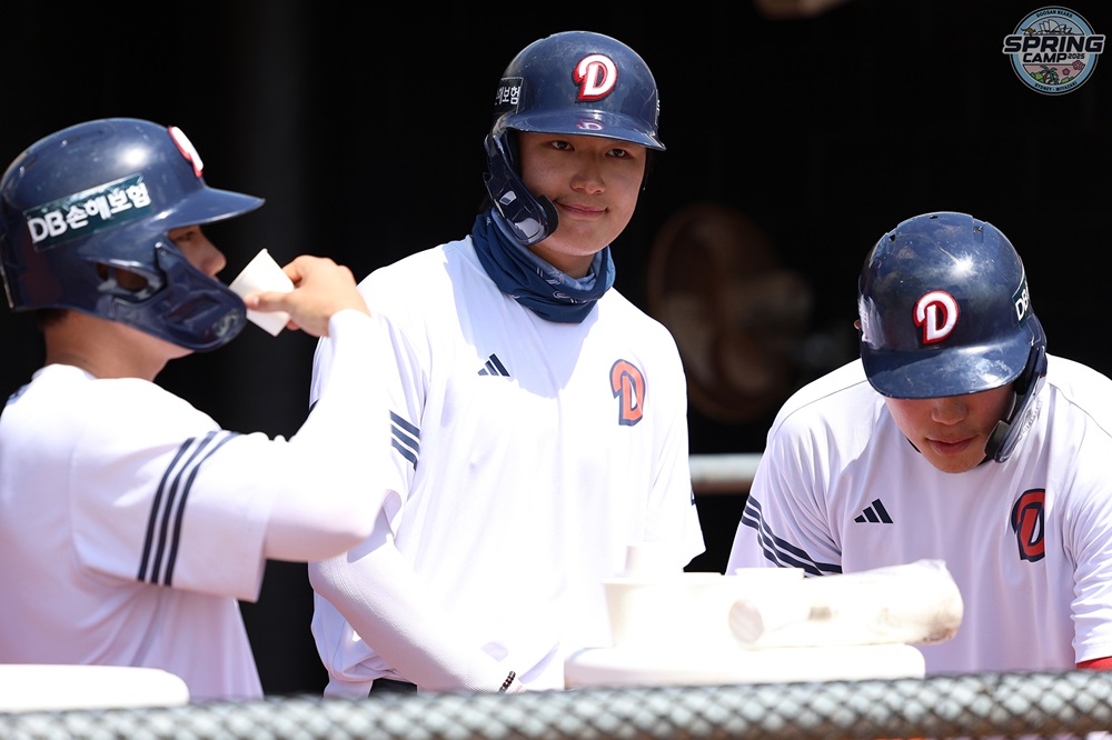 두산 베어스 내야수 김동준이 호주 블랙타운 스프링캠프에서 훈련에 임하고 있다. 두산 베어스
