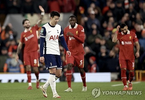 토트넘 홋스퍼는 다가오는 여름 양민혁에게 기회를 줄 전망이다. 토트넘은 임대 기능을 중요한 성장 발판으로 생각하고 있다. 토트넘 역대 최고 레전드라 불리는 해리 케인도 임대 출신 선수다. 요한 랑게 기술이사는 QPR에 임대 중인 양민혁에게 토트넘에서 경쟁할 기회를 줄것이라고 미리 예고했다. 양민혁에게 '절호의 기회'다. 연합뉴스