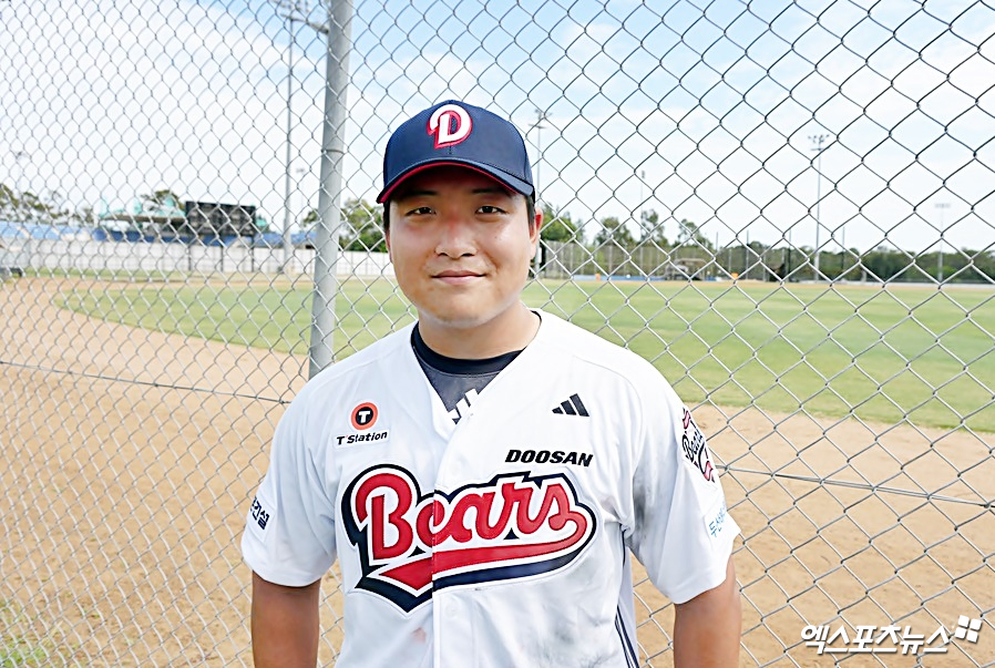 두산 베어스 투수 권휘가 호주 블랙타운 스프링캠프에서 인터뷰에 응하고 있다. 블랙타운, 김근한 기자