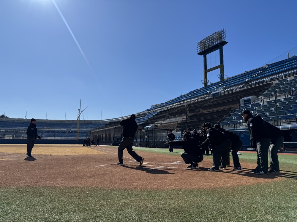 KBO 심판·기록위원회는 새롭게 적용되는 규정에 적용하고자 지난 6일부터 오는 10일까지 합동 훈련을 진행한다. KBO