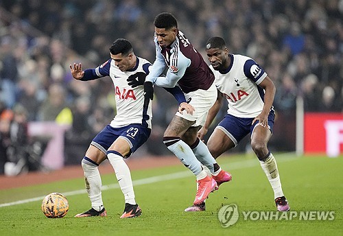 토트넘이 10일(한국시간) 영국 버밍엄에 있는 빌라파크에서 열린 애스턴 빌라와의 2024-2025시즌 FA컵 4라운드 맞대결에서 1-2로 패했다. 연합뉴스
