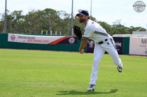 두산 베어스 외국인 타자 제이크 케이브가 호주 블랙타운 스프링캠프 훈련에 임하고 있다. 두산 베어스